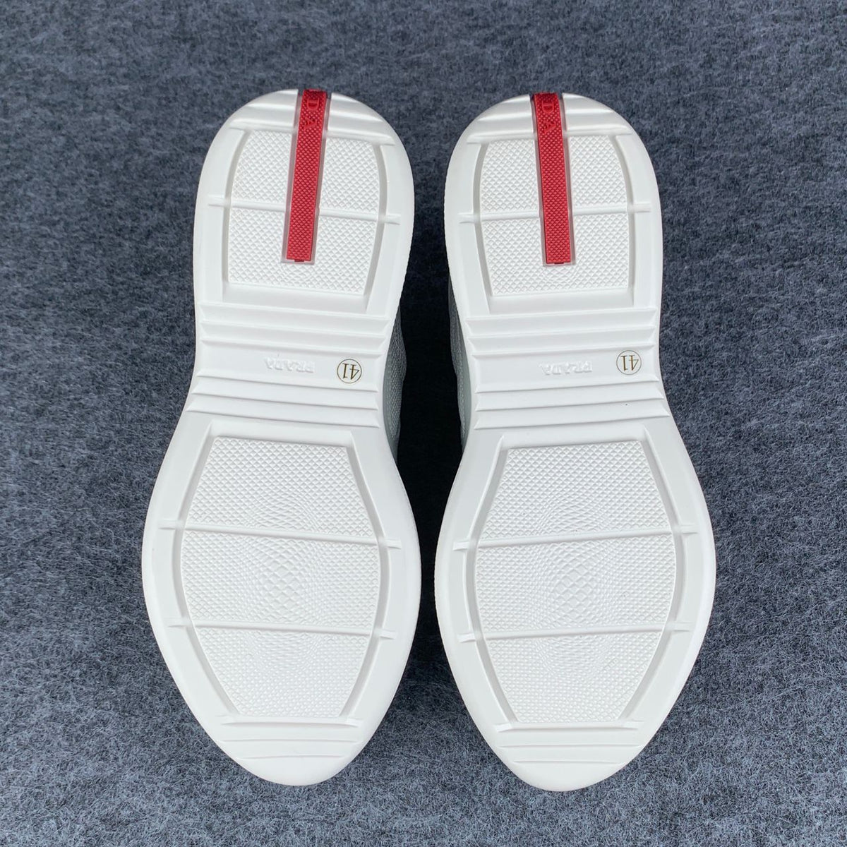 Prada America's Cup 'Pearl Silver'